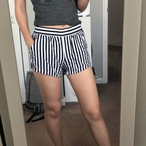 Soft flowy navy stripped shorts